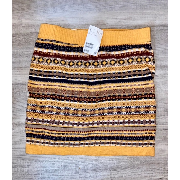 H&M Knit Skirt - Picture 1 of 3